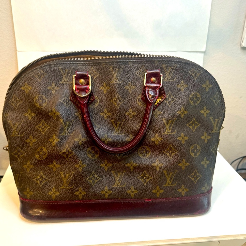 Authentic Vintage Louis Vuitton Alma Handbag